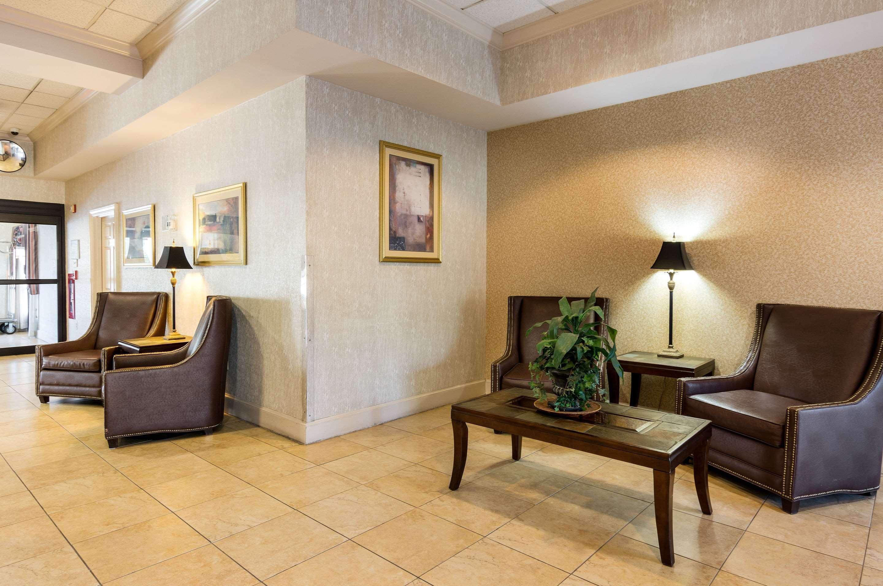 Quality Inn Near Joint Base Andrews-Washington Area Camp Springs Bagian luar foto