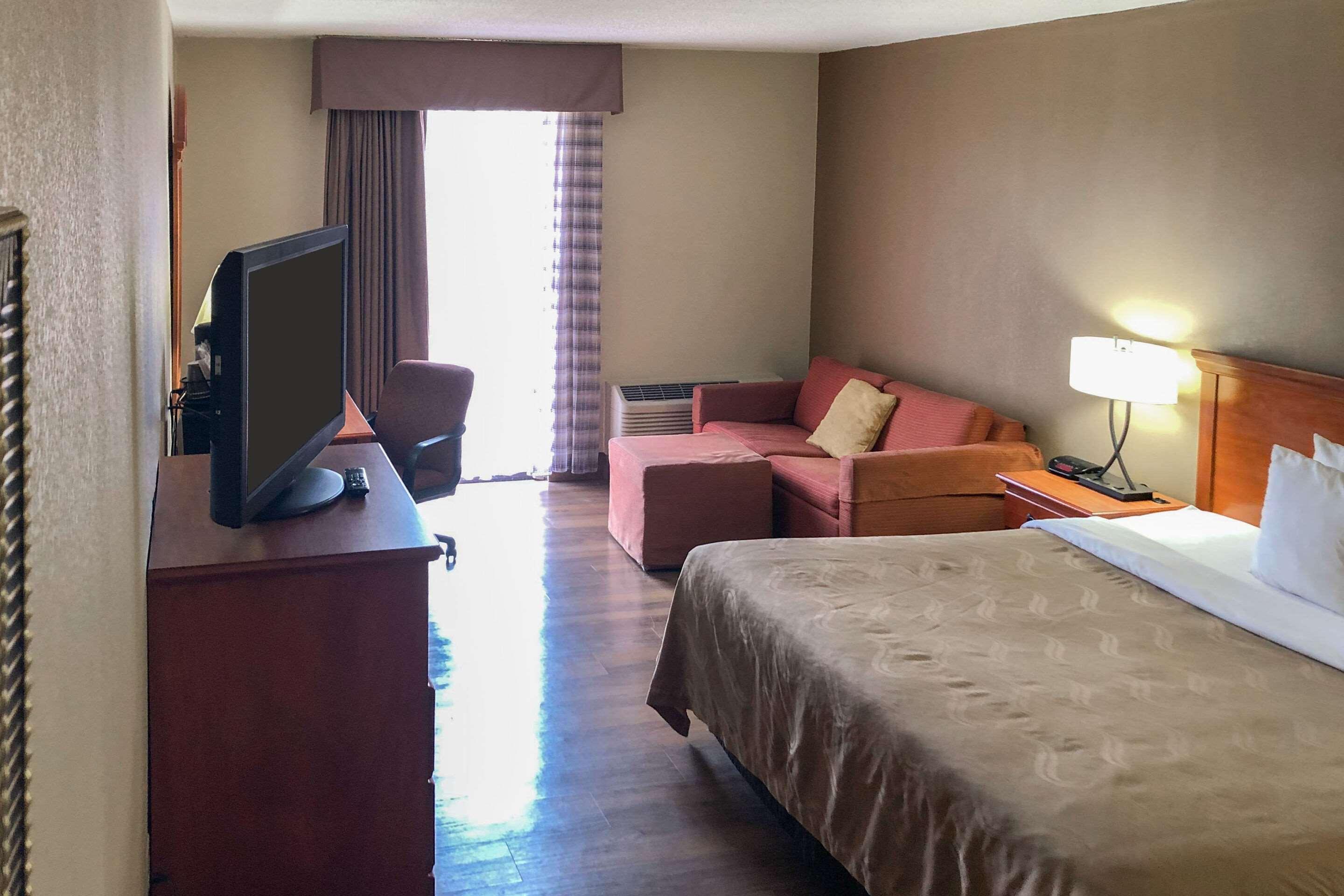 Quality Inn Near Joint Base Andrews-Washington Area Camp Springs Bagian luar foto