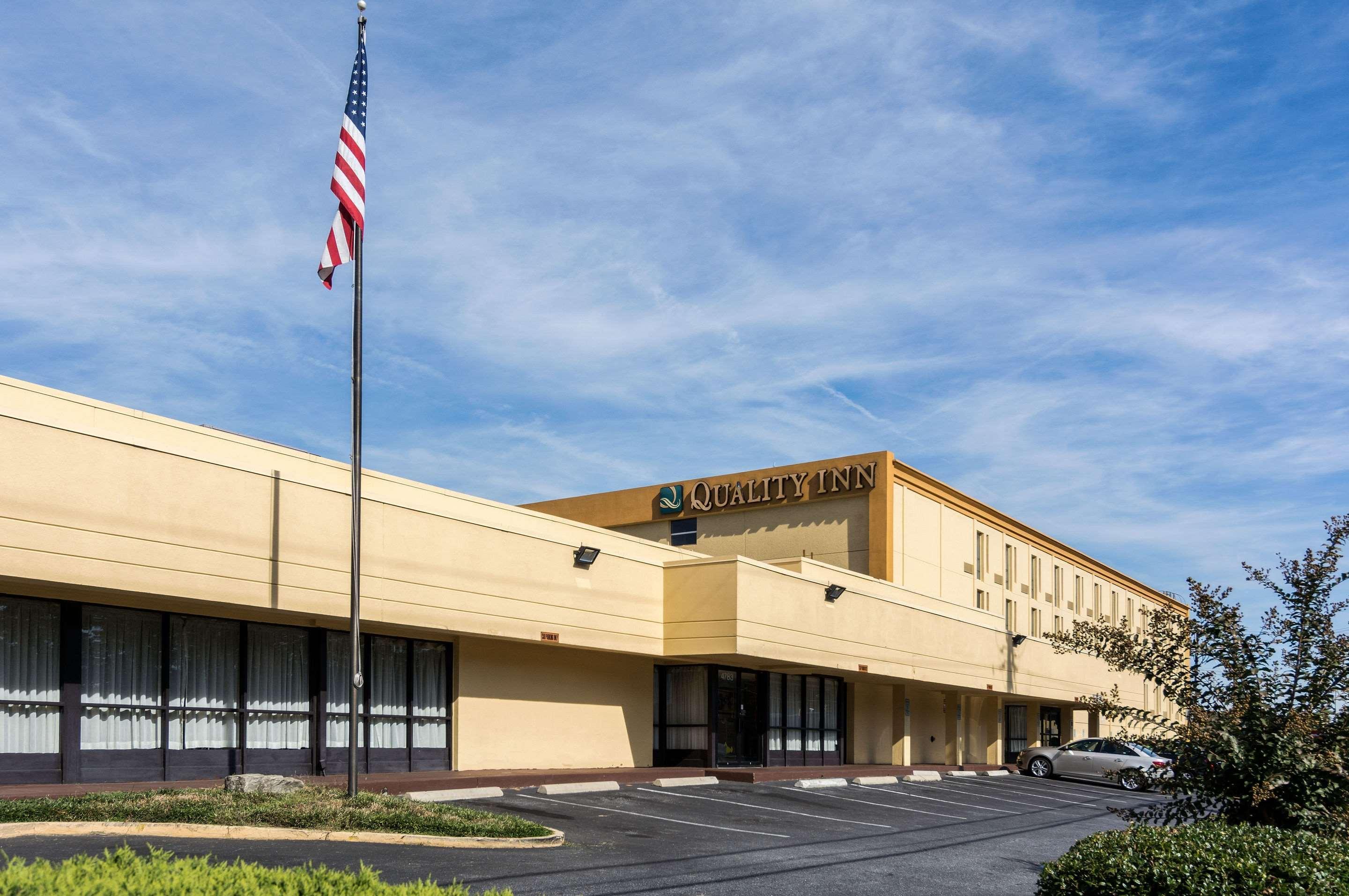 Quality Inn Near Joint Base Andrews-Washington Area Camp Springs Bagian luar foto