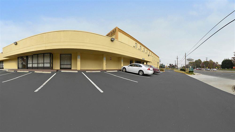 Quality Inn Near Joint Base Andrews-Washington Area Camp Springs Bagian luar foto