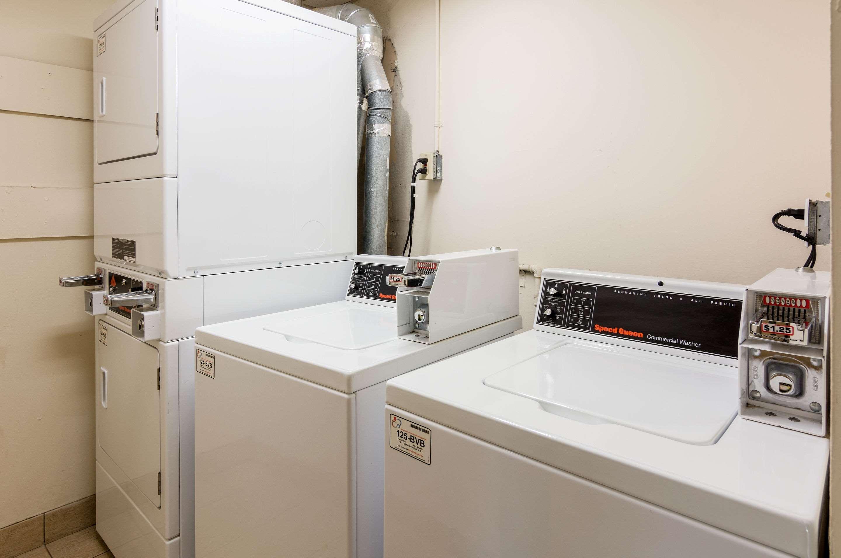 Quality Inn Near Joint Base Andrews-Washington Area Camp Springs Bagian luar foto