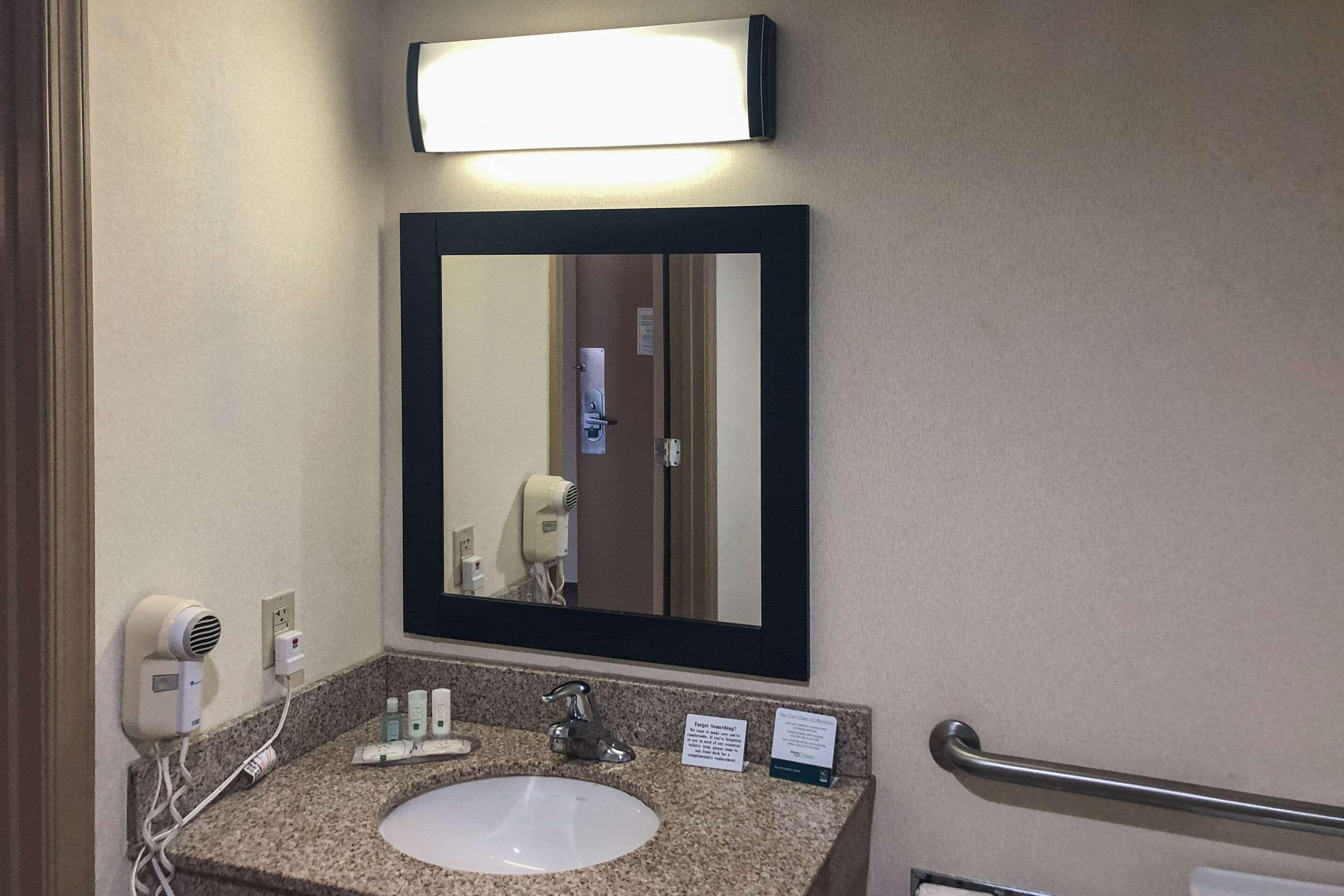 Quality Inn Near Joint Base Andrews-Washington Area Camp Springs Bagian luar foto