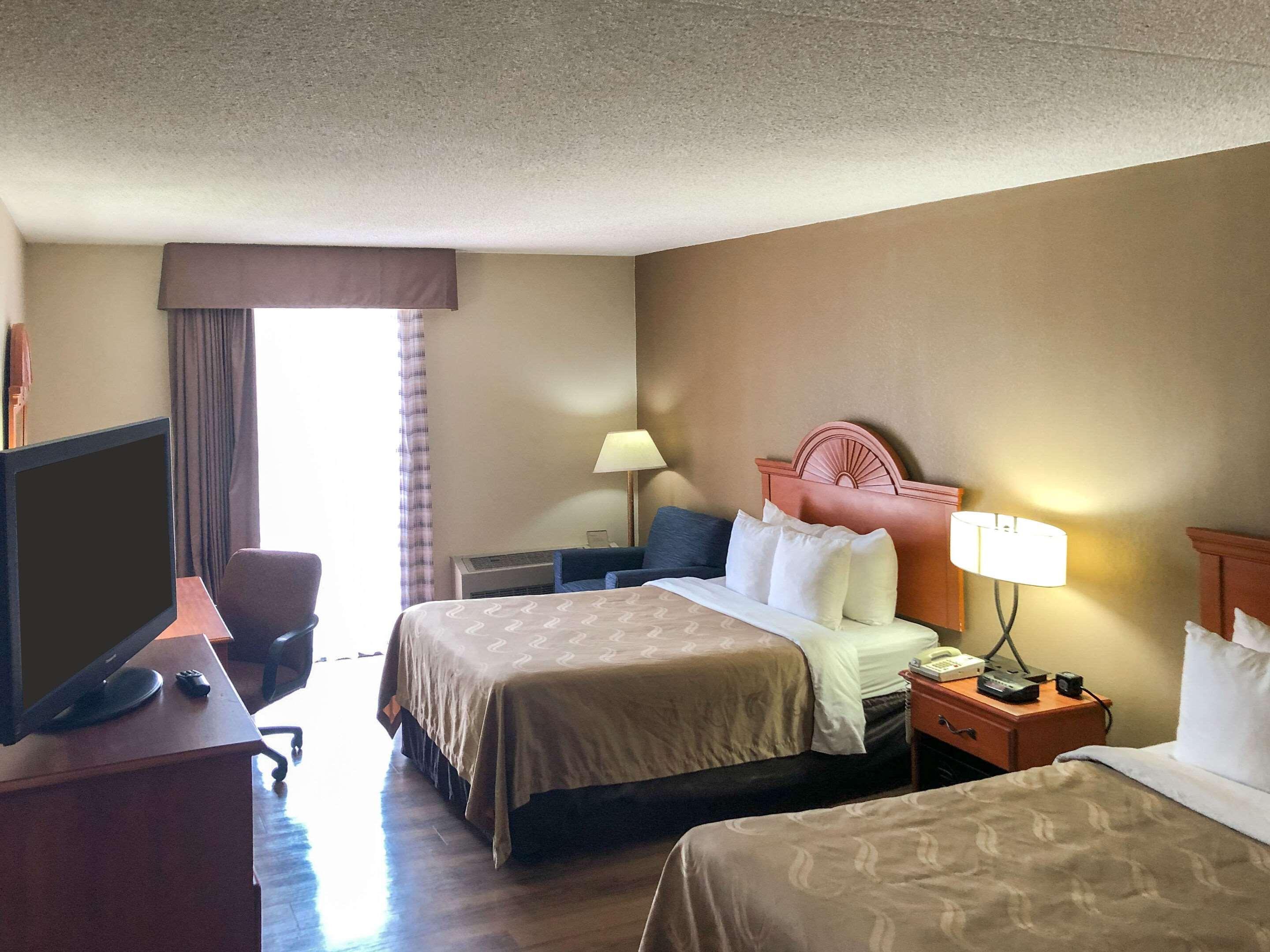 Quality Inn Near Joint Base Andrews-Washington Area Camp Springs Bagian luar foto