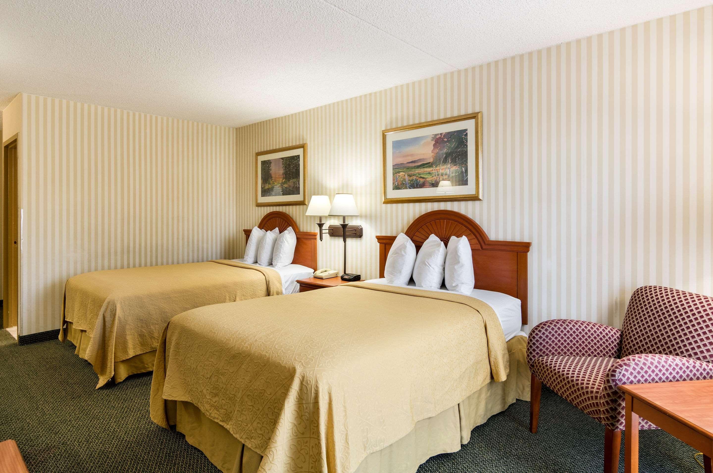 Quality Inn Near Joint Base Andrews-Washington Area Camp Springs Bagian luar foto