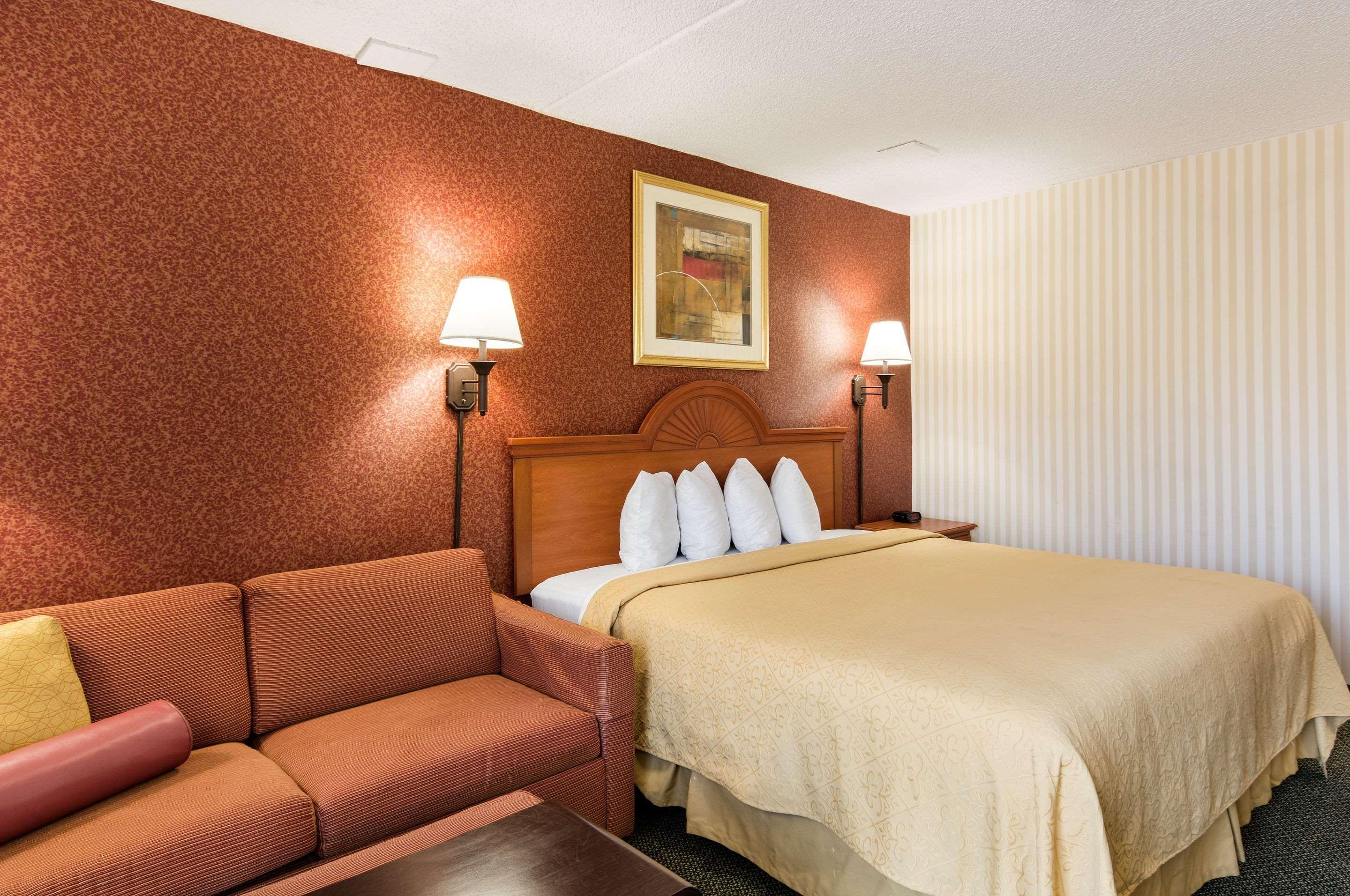 Quality Inn Near Joint Base Andrews-Washington Area Camp Springs Bagian luar foto