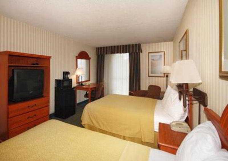 Quality Inn Near Joint Base Andrews-Washington Area Camp Springs Bagian luar foto